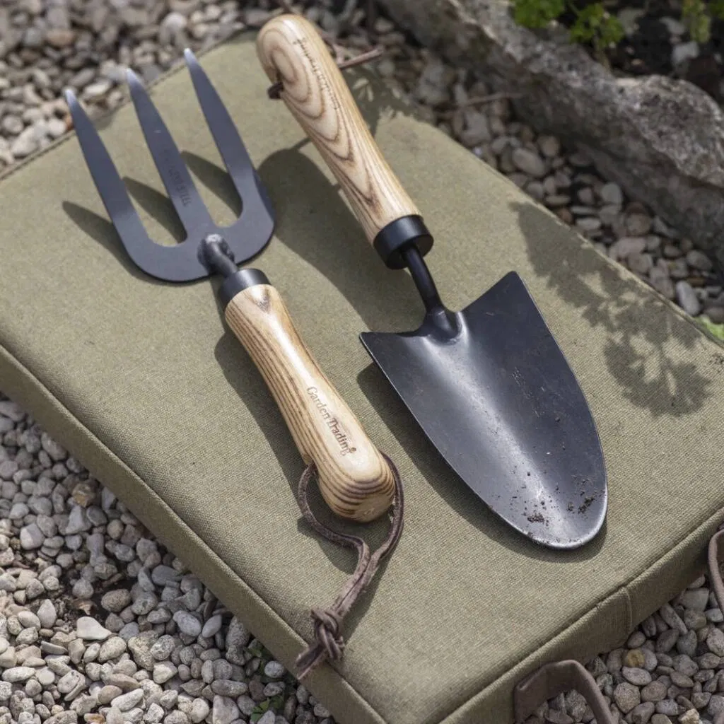 Fork And Trowel Set - main product image