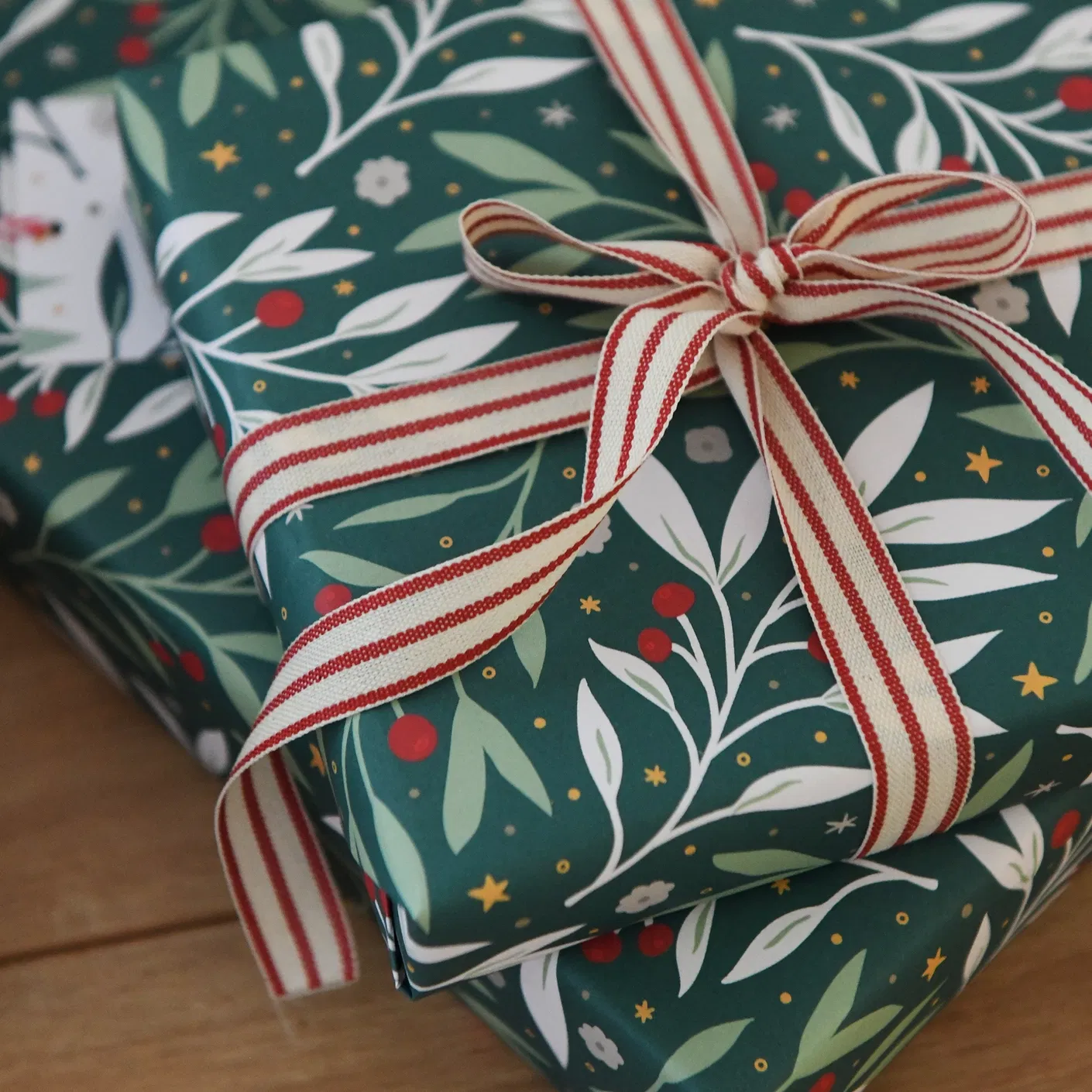 Christmas Foliage Wrapping Paper - main product image